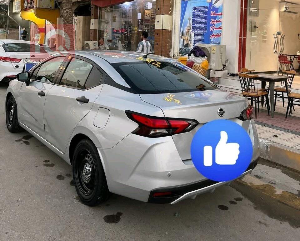 نيسان فيرسا